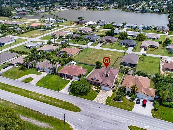 2nd image of 2619 Chiquita Blvd S