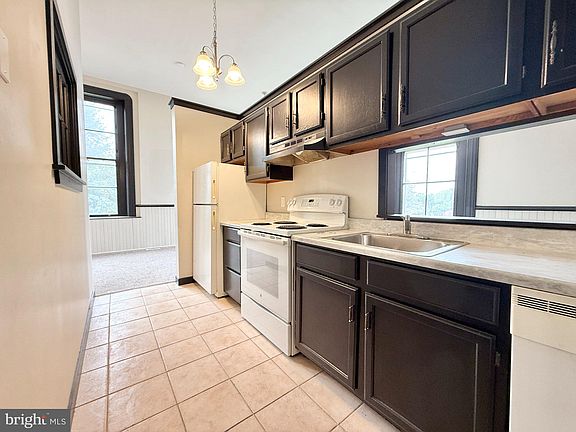 5th image of 745 Manor St APT 10