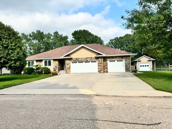 21 Lillian Ln