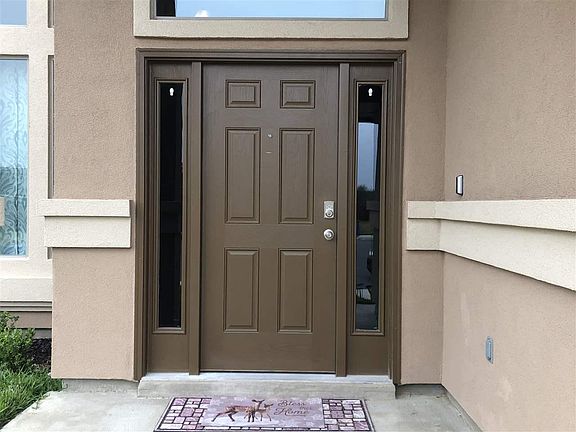 3rd image of 1404 Calaveras Ct