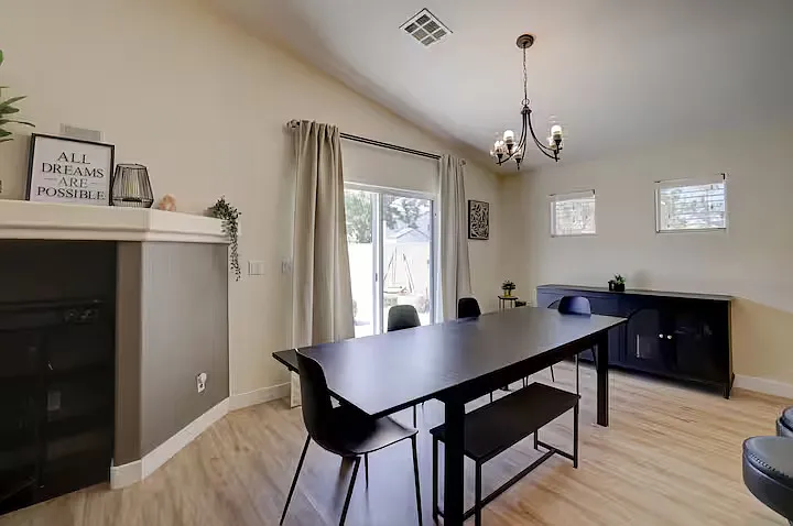 4 bed, 1814 sqft, $4,500 — Photo 4