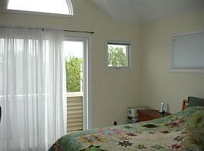 4th image of 334 Liberty Ave