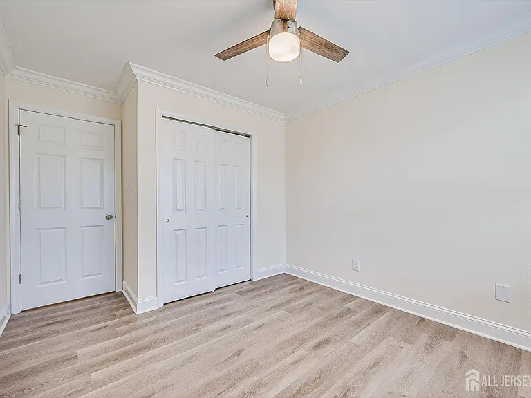 114 Longfield Ct — Photo 20