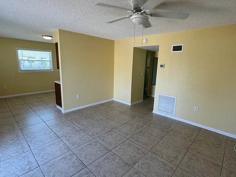 645 S McCall Rd #112 — Photo 11