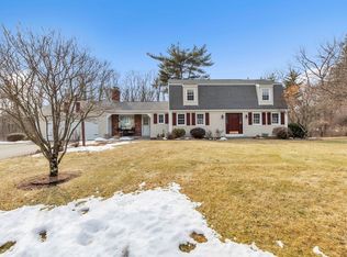 11 Millbrook Dr, Wilbraham, MA 01095