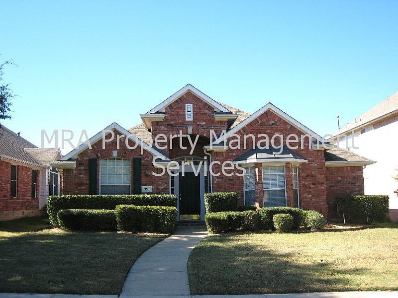 1st image of 110 Parkhurst Ln