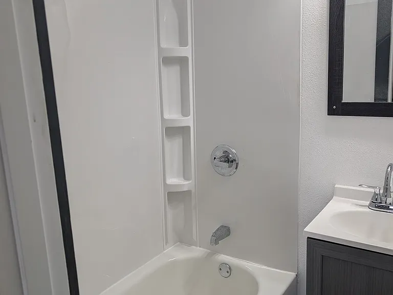 1522 Clifton Ave #1 — Photo 6