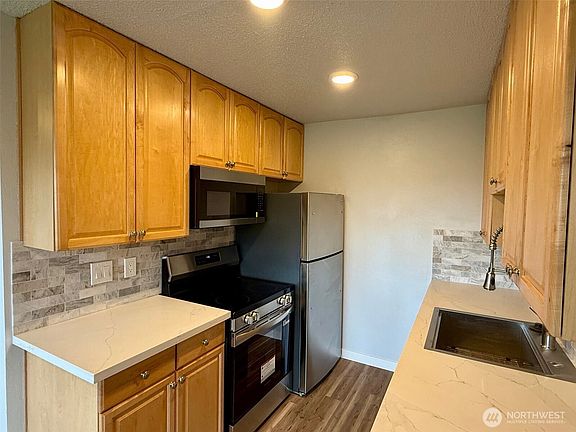 5th image of 9623 S 248th #B11