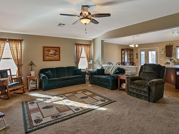 3rd image of 17638 W Georgia Dr