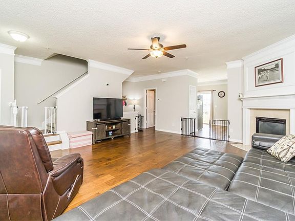 5th image of 718 Breeze Ln