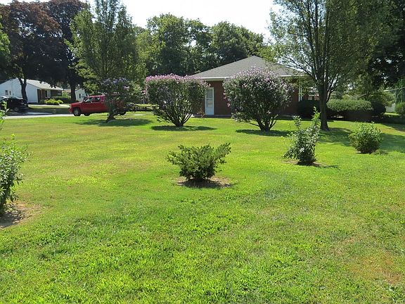 5th image of 224 Shaker Park Dr