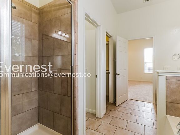 5th image of 709 W 35th St