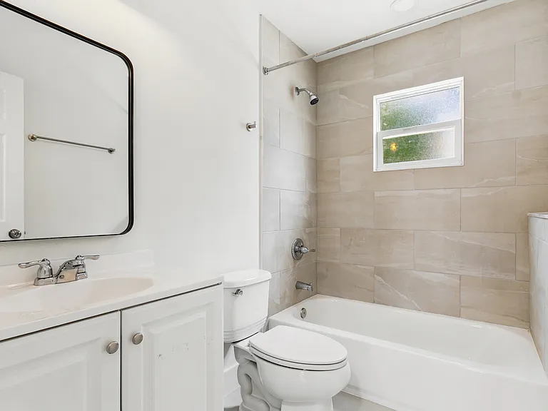 701 W Plaza Pl #C — Photo 22