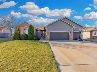 603 W Fieldstone Ct, Andover, KS 67002