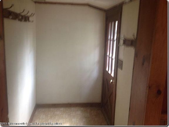 2nd image of 719 Brookside Dr