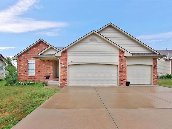 4th image of 403 N Chelsee Ct