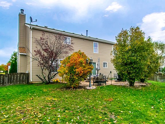 3rd image of 1013 Butterfield Cir E