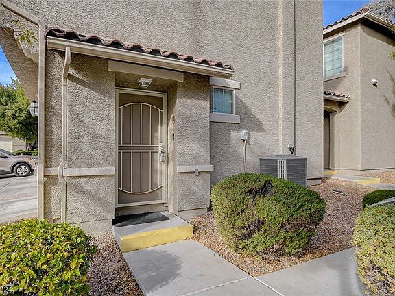 2nd image of 390 Clarence House Ave #3
