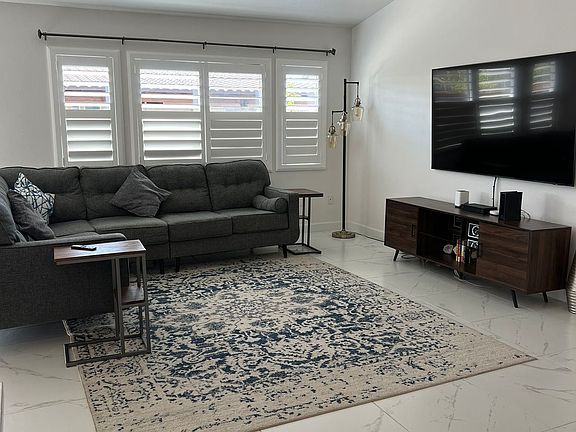 5th image of 259 W Cancun Dr