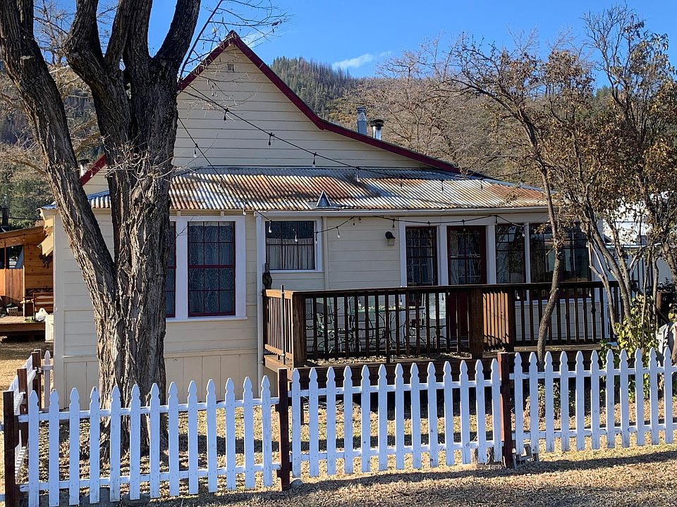 1920s cottage with deck