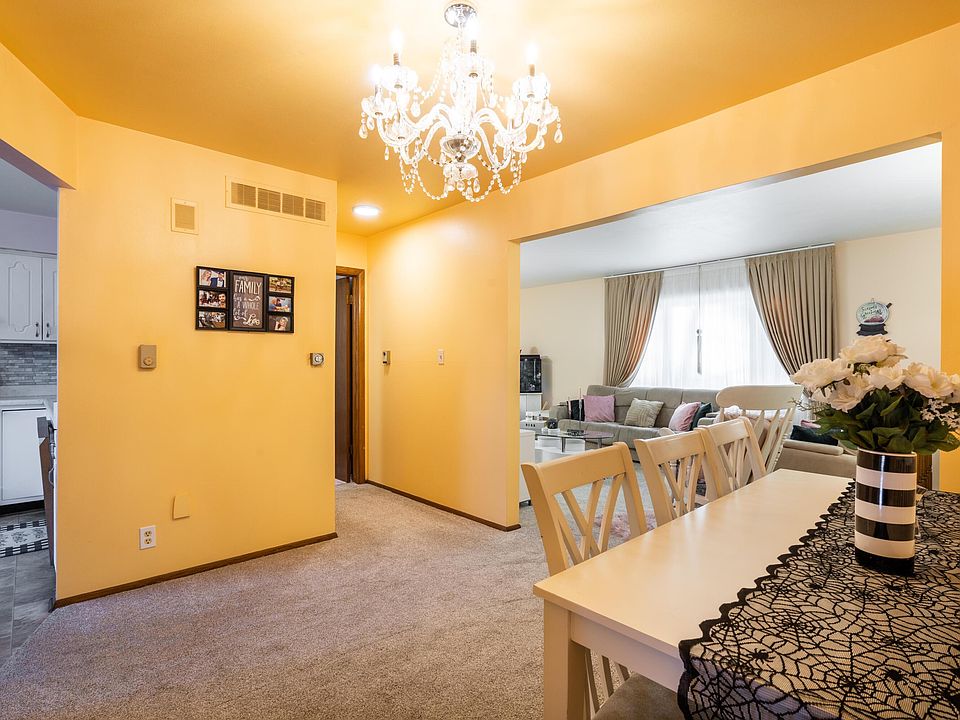 1st image of 5135 S Camelot Ln