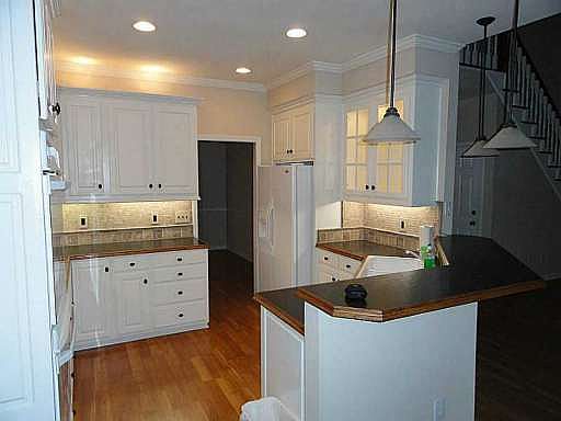 3rd image of 105 Clubhouse Dr NW
