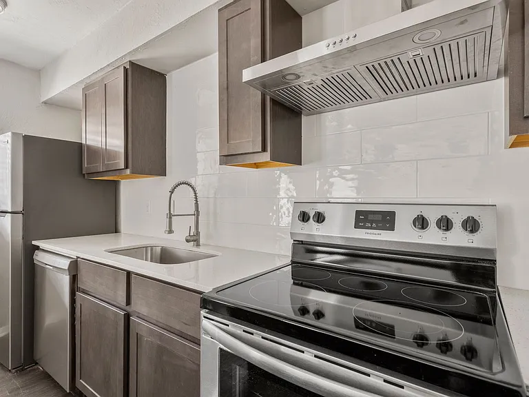 Terraces at Nichols Hills Renovated Two-Bedrooms — Photo 17
