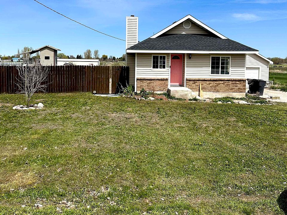 1st image of 218 W Reservation Rd