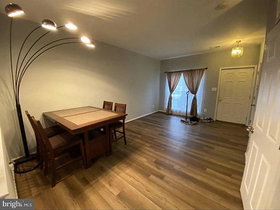 4th image of 2440 Corn Crib Ct