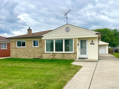 24945 Hayes St, Taylor, MI, 48180