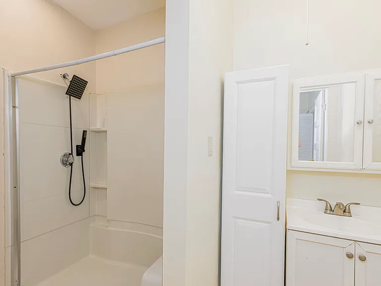 176 Leete St #1 — Photo 19