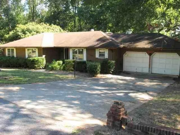 915 Moorehead Dr, Anderson, SC 29621
