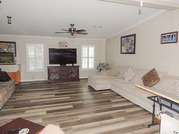 3rd image of 217 Hart Rd