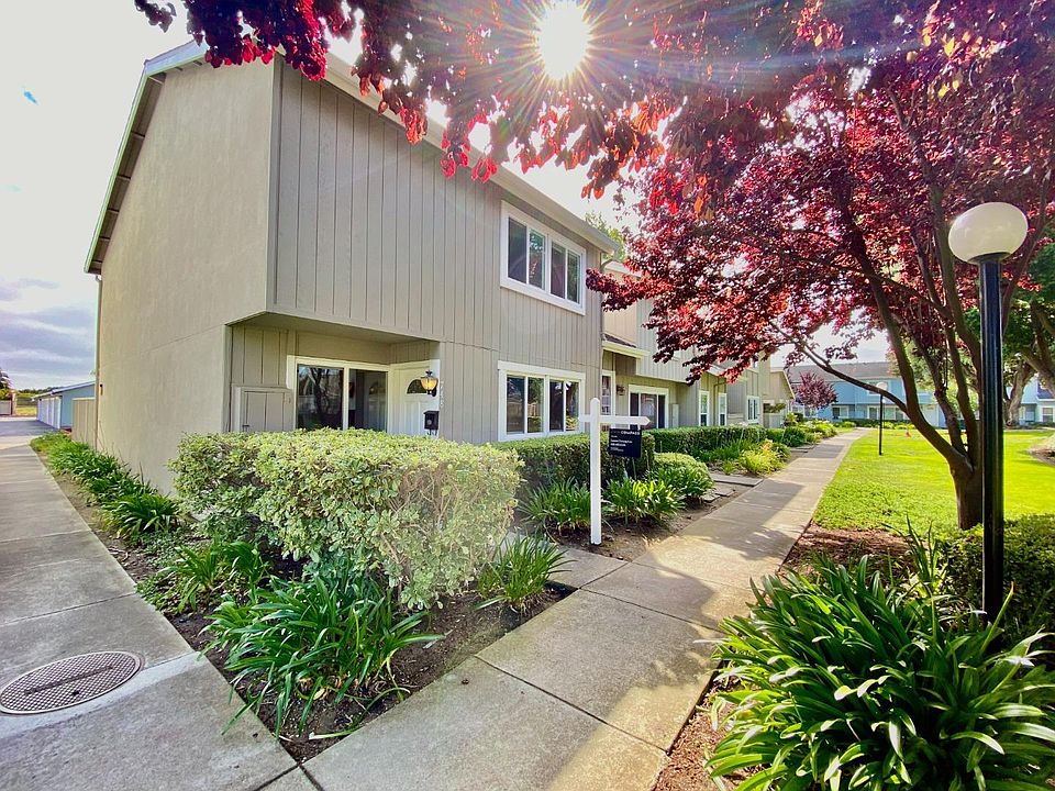 1st image of 748 Pinta Ln