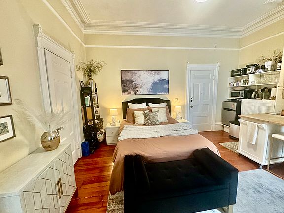 2nd image of 2645 Buchanan St APT 4