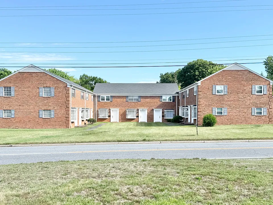 1723 E Cone Blvd #C