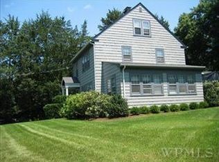 8 McQueen St, Katonah, NY 10536