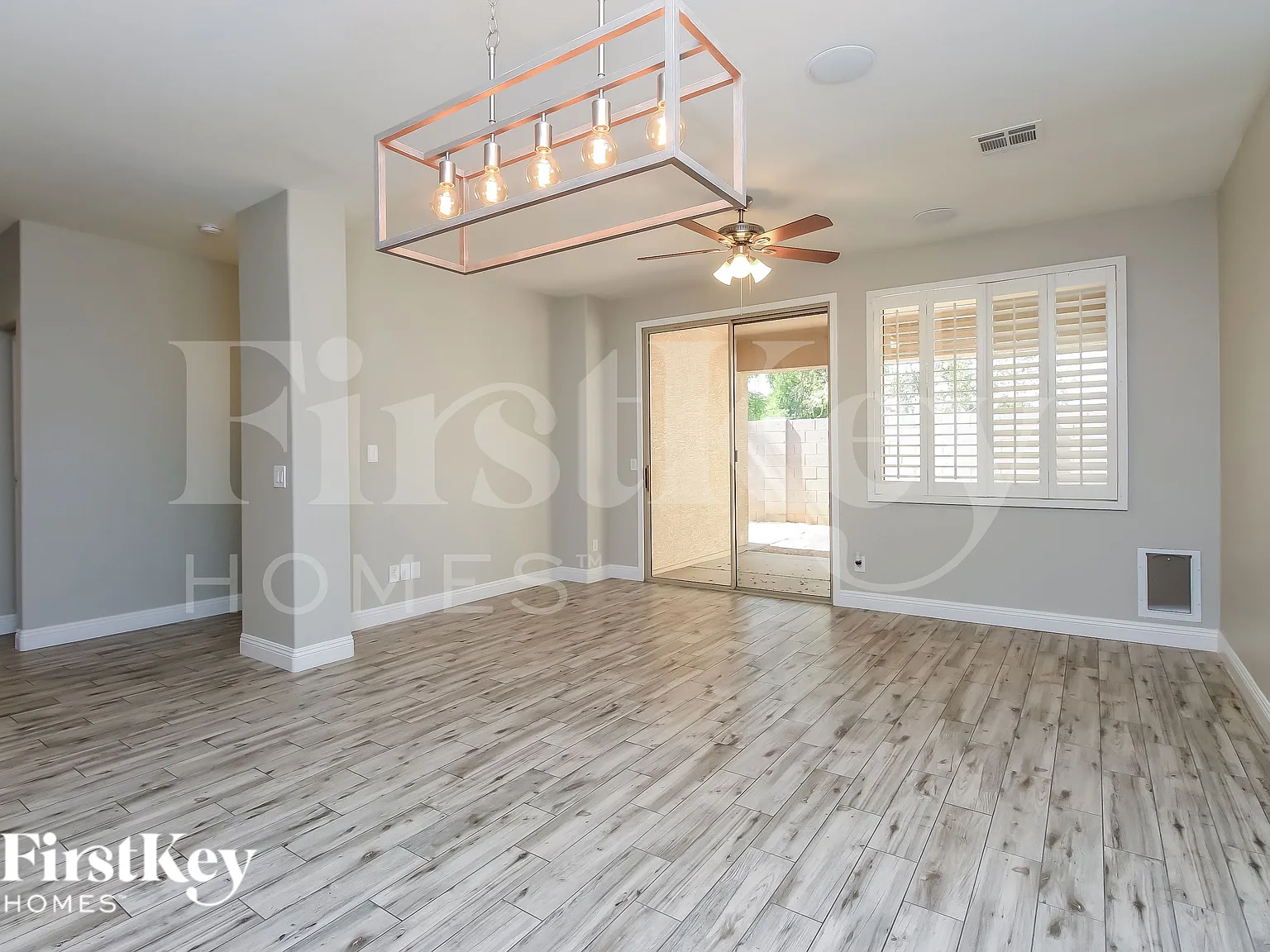 3 bed, 2.0 bath, 1353 sqft, $2,135 — Photo 3