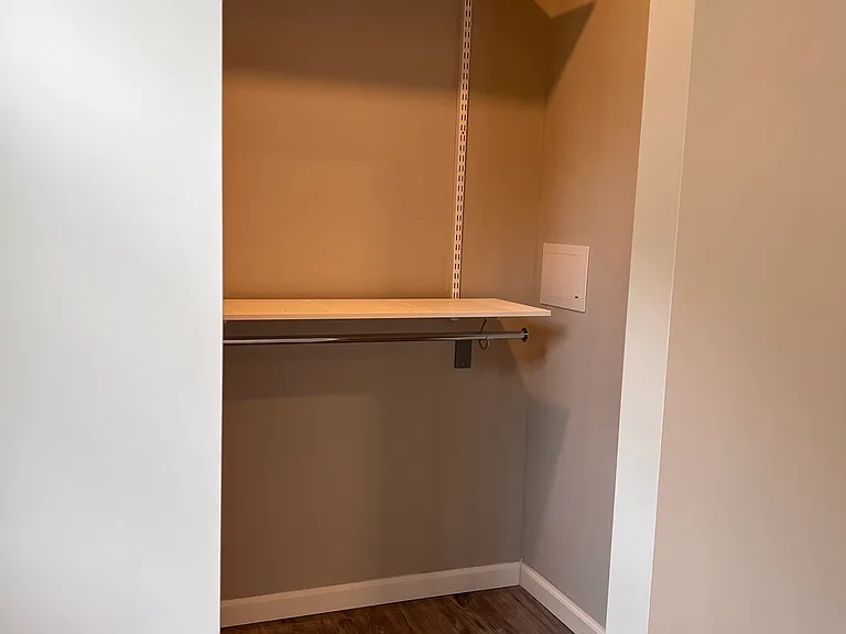 2756 Ravenwood Dr — Photo 4
