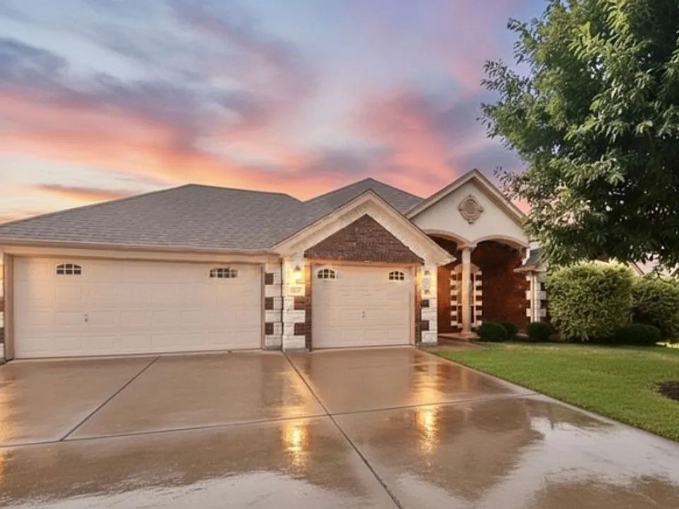 1st image of 2521 Leatherwood Dr