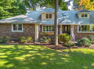 10 Skyline Dr, North Caldwell, NJ 07006