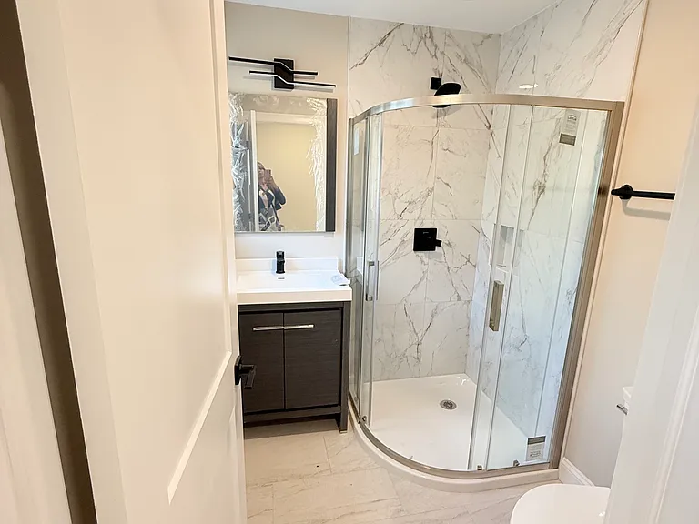 231 Highland Ave #4 — Photo 17