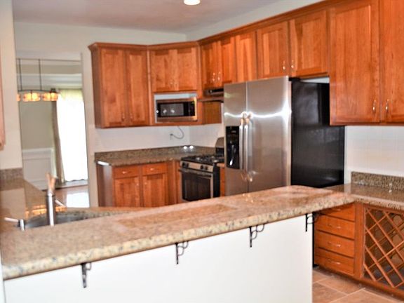 3rd image of 4877 Cedar Wood Dr