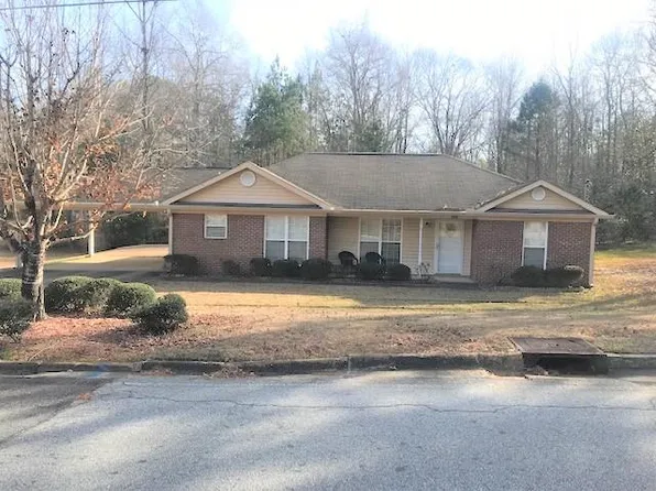517 Windsor Dr, Manchester, GA 31816