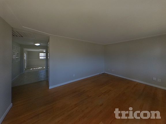 2nd image of 915 S Tyler Ave