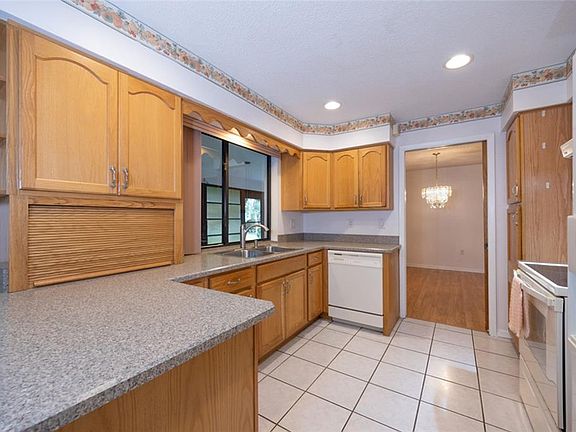 3rd image of 70 FURNESS PLACE