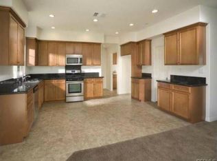 15636 Fontlee Ln, Fontana, CA 92335
