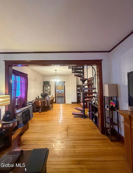 4th image of 10 Milton Street