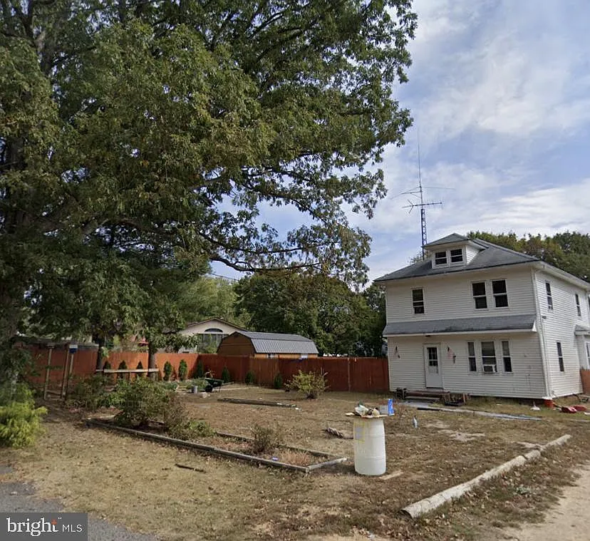 21 Stell Ave photo 1