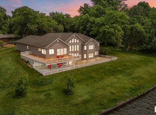 42 N Cotton Hill Ln, Springfield, IL 62712